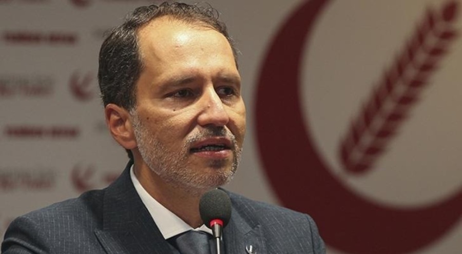 Yeniden Refah Partili Erbakan'dan dikkat çeken sözler! 'Kim kimin babası, kızı veya eşi belli değil'