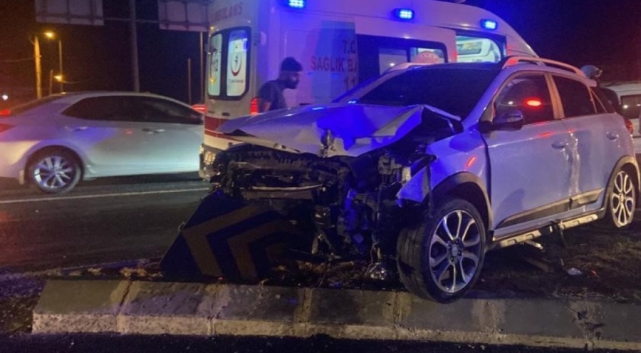 Tekirdağ'da iki araç kafa kafaya çarpıştı! Yaralılar var