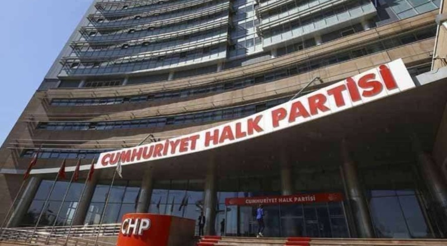 CHP'de dört başkanla yola devam kararı
