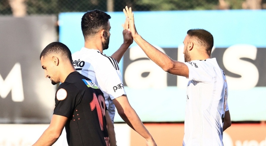 Beşiktaş, hazırlık maçında Fatih Karagümrük'ü 2 golle yendi