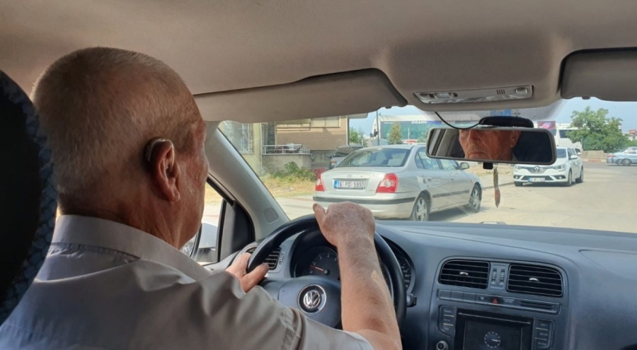 Bursa'da 73 yaşındaki adam 30'uncu denemesinde sürücü belgesi aldı
