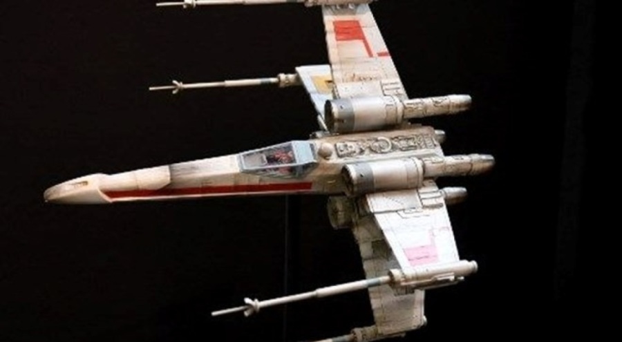 Star Wars'un uzay savaş aracı 400 bin dolara açık artırmada