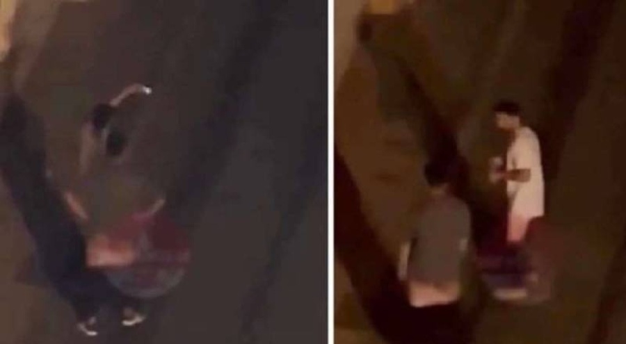 Şortlarını indirip birbirlerinin fotoğrafını çektiler! Yakalandılar