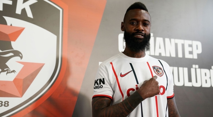 Gaziantep Nicolas N'Koulou'yu renklerine bağladı