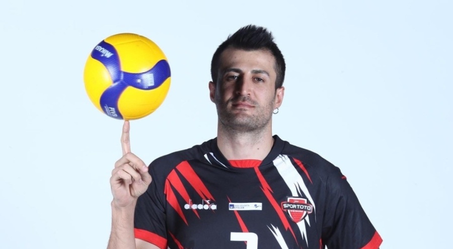 Basketbolcu Sercan Yüksel Bıdak: "Bu formayı giymekten mutluluk duyuyorum"