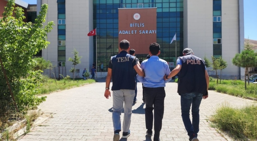 7 ilde eş zamanlı FETÖ operasyonu: 9 kişiye gözaltı