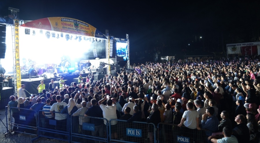 Bursa'da Orhaneli Belediyesi yazı festivalle kapattı
