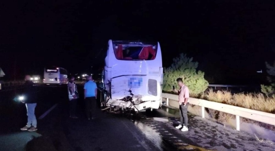 Ankara'da yolcu otobüsü ile TIR çarpıştı! 27 yaralı