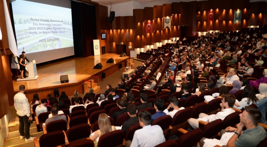 Bursa'da diş hekimi adaylarına beyaz önlük töreni düzenlendi