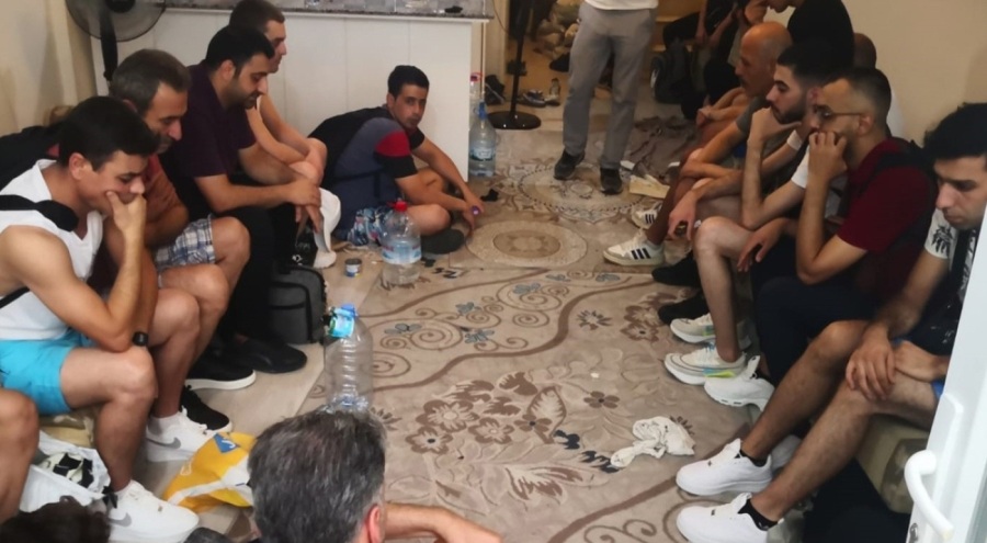 Marmaris'te 25 kaçak göçmen 1+1 evde yakalandı