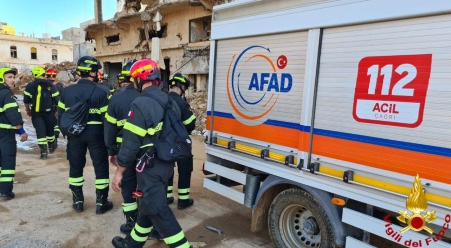 AFAD, Libya için 4 bin ton yardım malzemesi gönderdi