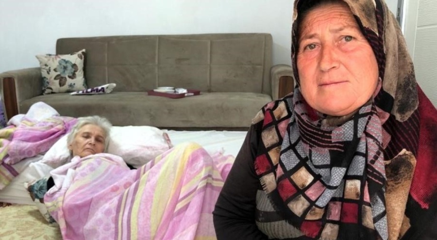 Bursa'da sağır ve dilsiz yatalak hasta Sayide teyze yardım istiyor