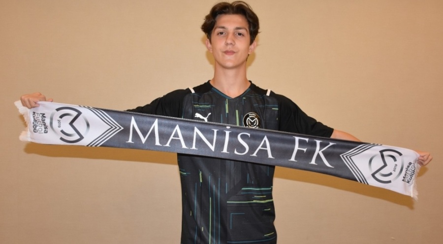 Manisa Futbol Kulübü, Efe Taylan Altunkara'nın sözleşmesini uzattı