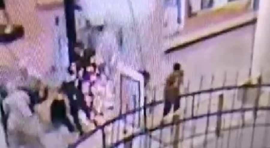 AVM'de teröristin çantası bir anda patladı! Görüntüler ortaya çıktı