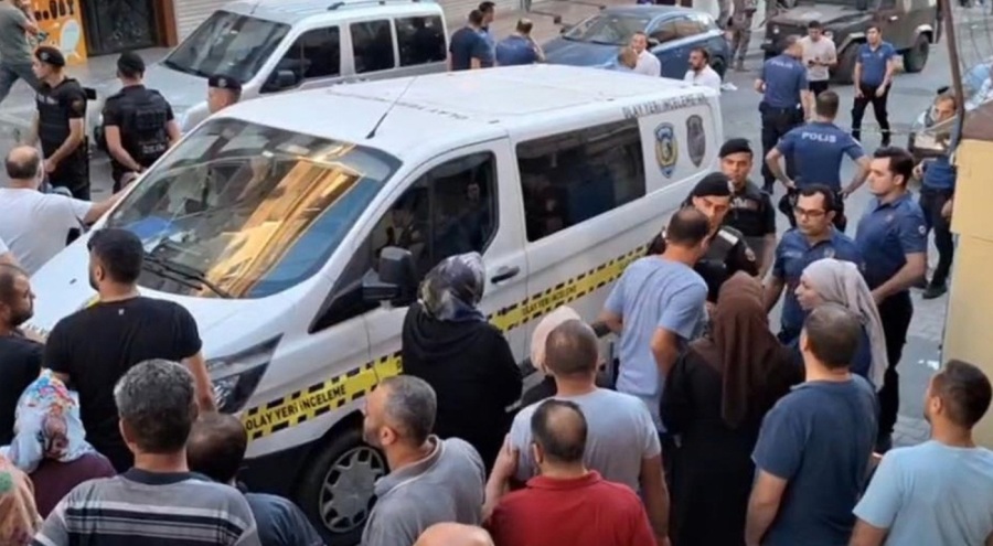 İstanbul'da iki grup arasında bıçaklı yol verme kavgası: Ölü ve yaralılar var