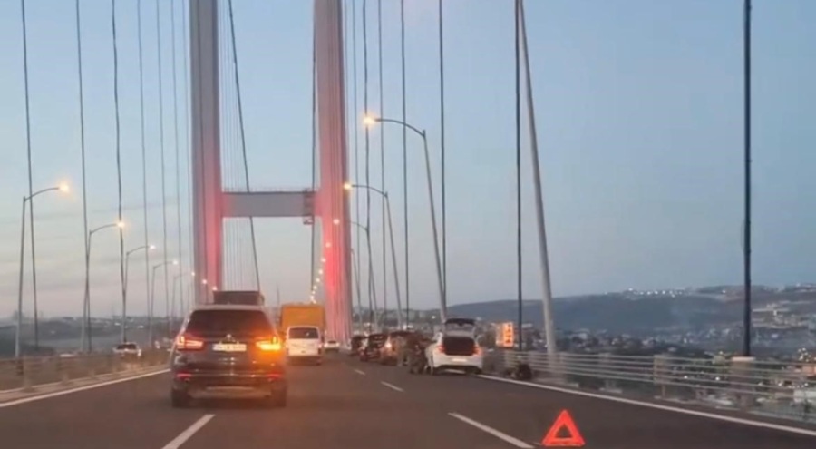 Osmangazi Köprüsü'nde ortalık karıştı! Çok sayıda aracın lastikleri patladı