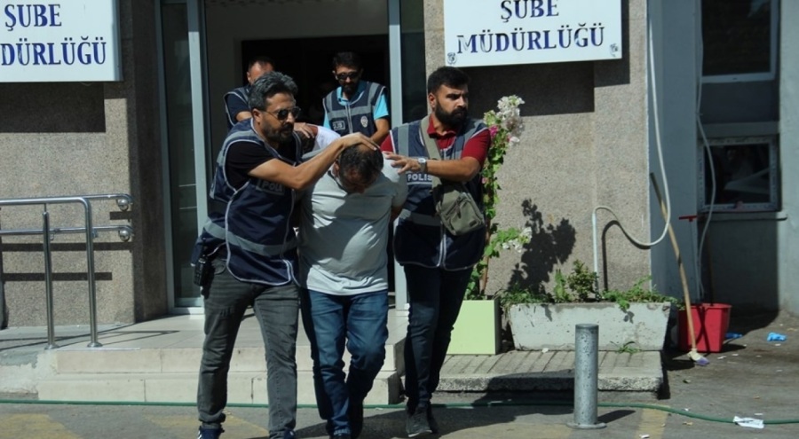 Deprem bölgesindeki araçlarla dolandırıcılık yapan şebekeye gözaltı!