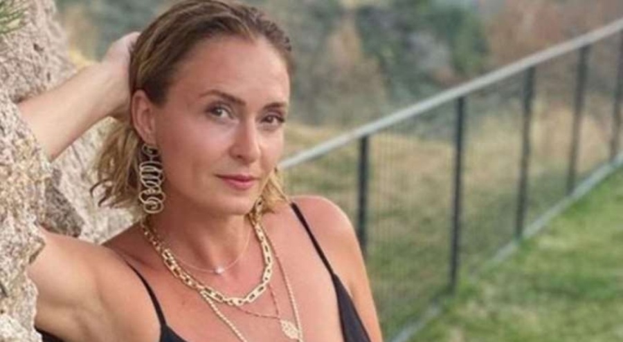 Ceyda Düvenci hastaneye kaldırıldı