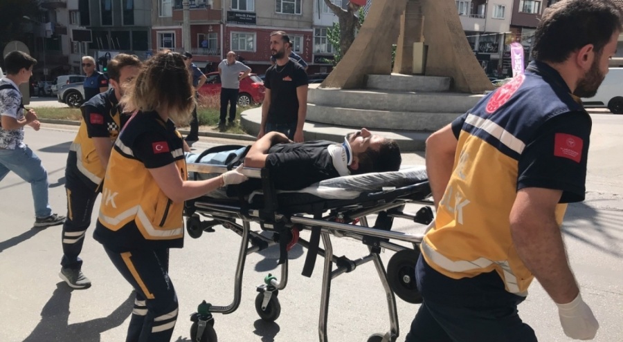 MHP Genel Başkan Yardımcısı Yönter'in koruma aracı kaza yaptı