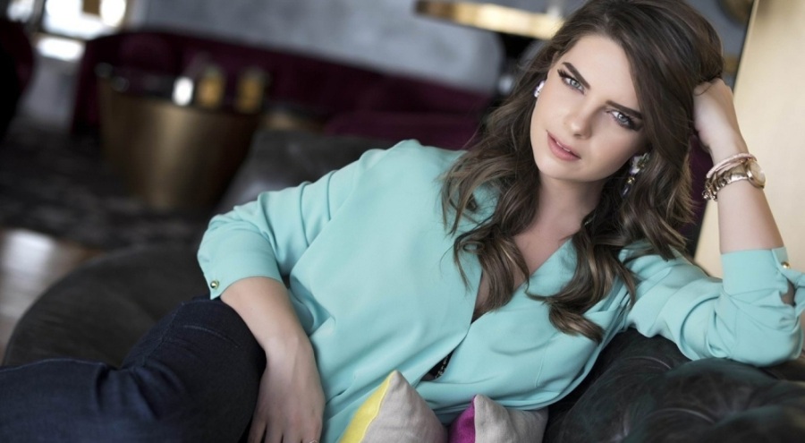 Oyuncu Pelin Karahan: Okullar açıldı, çok mutluyum