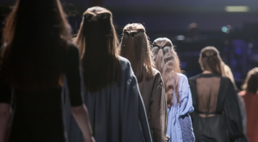 Moda dünyasını şaşkına çeviren haber! Defile öncesi koleksiyonu çaldılar