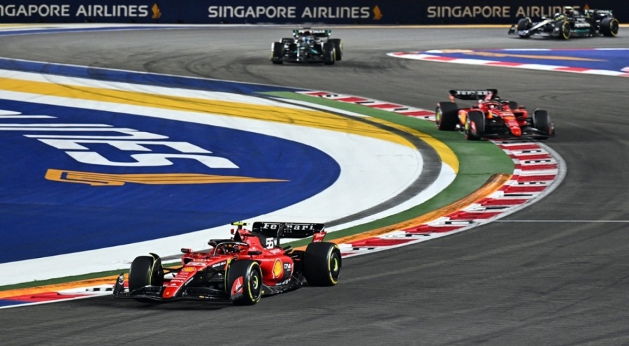 F1 Singapur Grand Prix'sinde zafer Carlos Sainz'ın oldu!