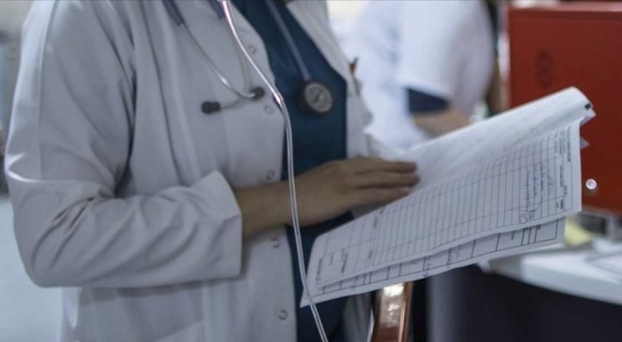 Acil serviste 3 doktora saldırdılar!