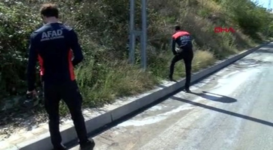 Yola dökülen kimyasal madde paniğine yol açtı