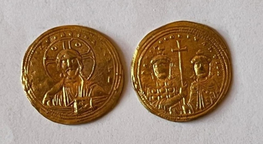 Peynir bidonu içerisinde 265 sikke ele geçirildi