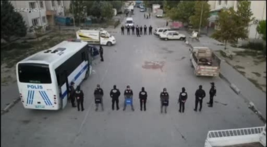 Bursa'da eş zamanlı operasyonlarda 135 zehir taciri yakalandı