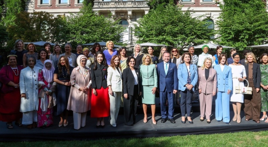 Emine Erdoğan, lider eşleri ile bir araya geldi