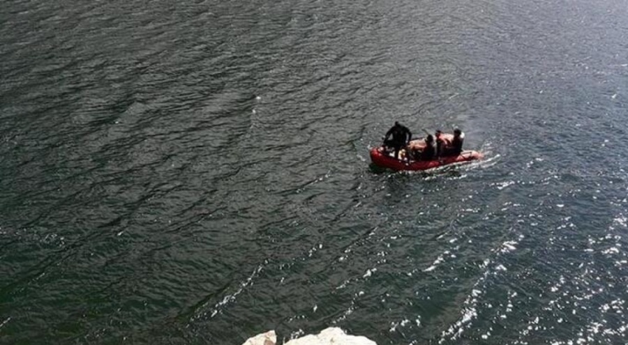 Baraja düşen kamyonetin şoförünün cesedi bulundu