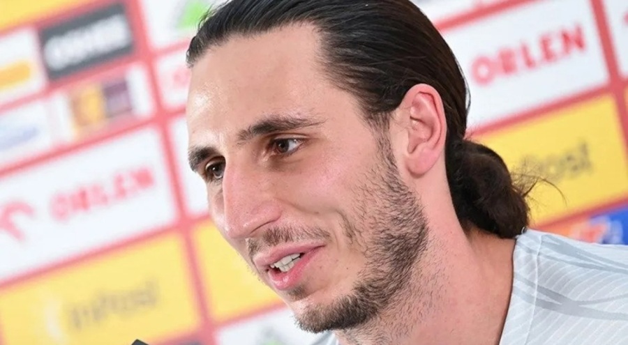 Tete'den Kamil Grabara'ya: "Berbat bir kaleci"