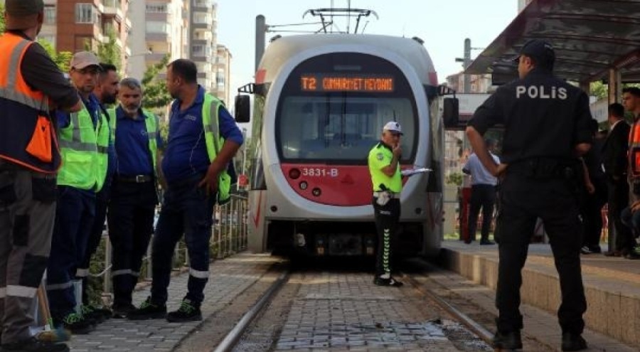 Kayseri'de tramvayın çarptığı gençten acı haber
