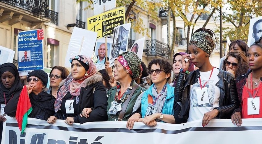 Fransa'da ırkçılık ve polis şiddetine karşı yürüyüş düzenlendi
