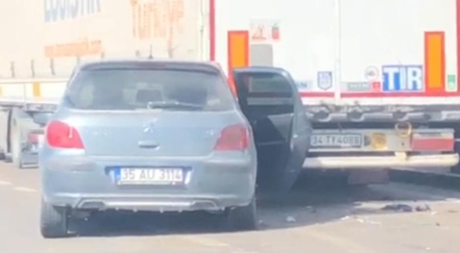 Bursa Emek'te feci kaza! Otomobil sürücüsü tırın altına girdi