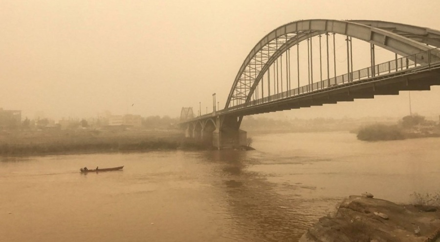 İran'ı kum fırtınası vurdu