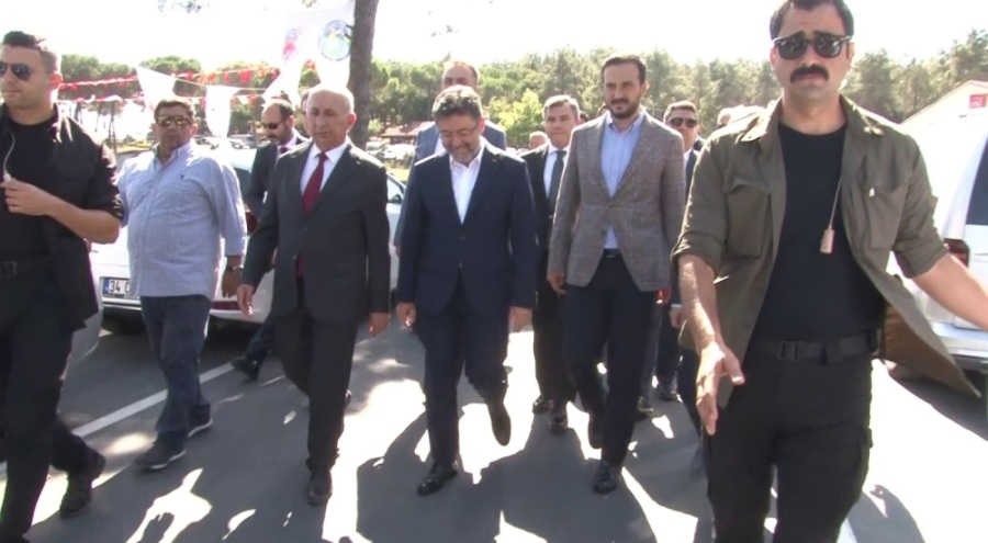 Bakan Yumaklı Beykoz'da 'Büyük Kastamonu Festivali'ne katıldı