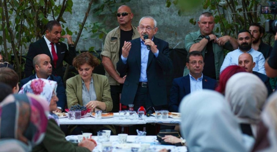 Kılıçdaroğlu, İstanbul'da kadınlarla bir araya geldi