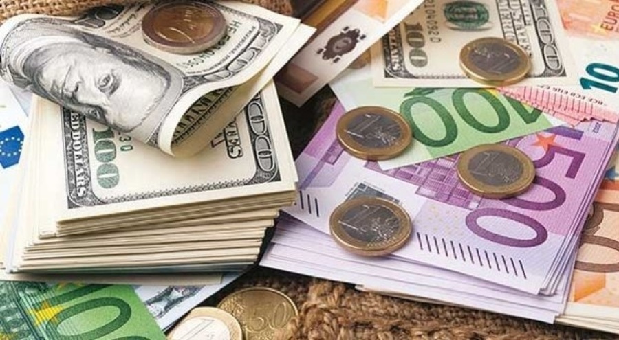 Dolar ve euro haftaya yükselişle başladı
