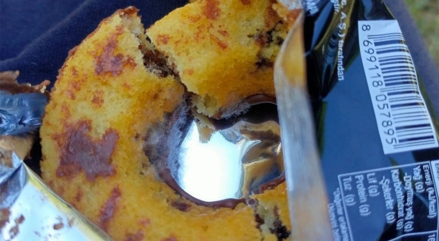 Denetlenen A101 şubesinde bozulmuş 11 kek bulundu