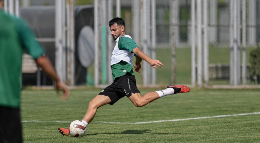 Bursaspor'da idmanlar sürüyor