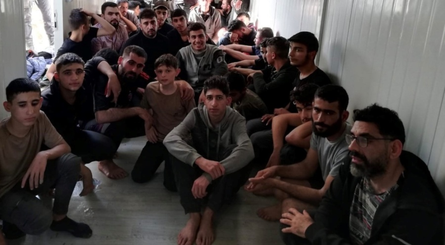 Yalova'da 6 göçmen kaçakçısı tutuklandı, 90 yabancı sınır dışı edildi