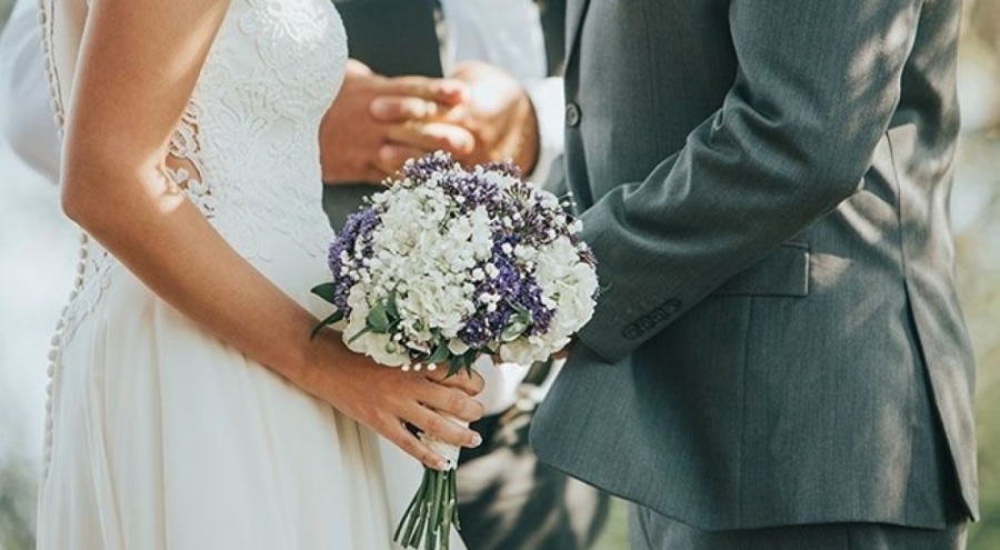 Yeni evlenen çiftlere faizsiz kredinin detayları belli oldu!