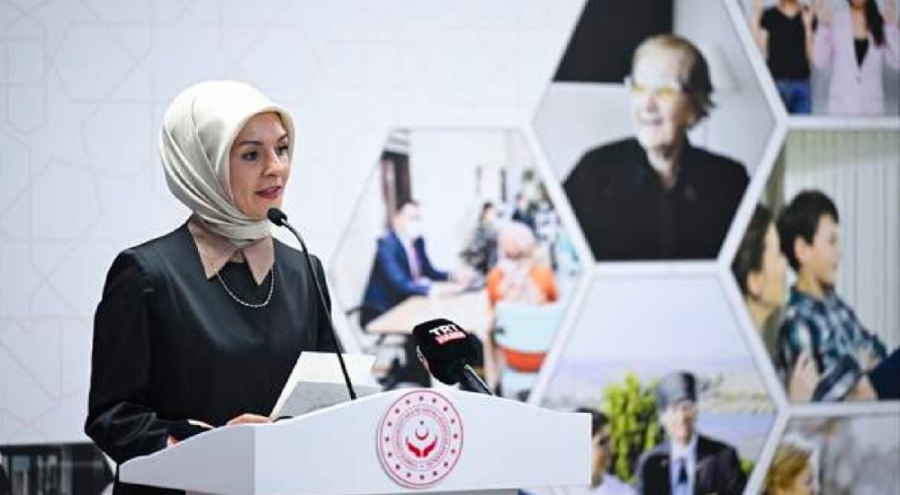 Aile ve Sosyal Hizmetler Bakanı Göktaş: "Her şeyden önce aile" demeye devam edeceğiz