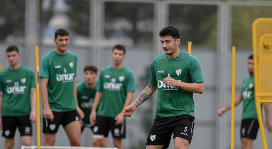 Bursaspor'da Beyoğlu Yeni Çarşı maçı hazırlıkları devam ediyor