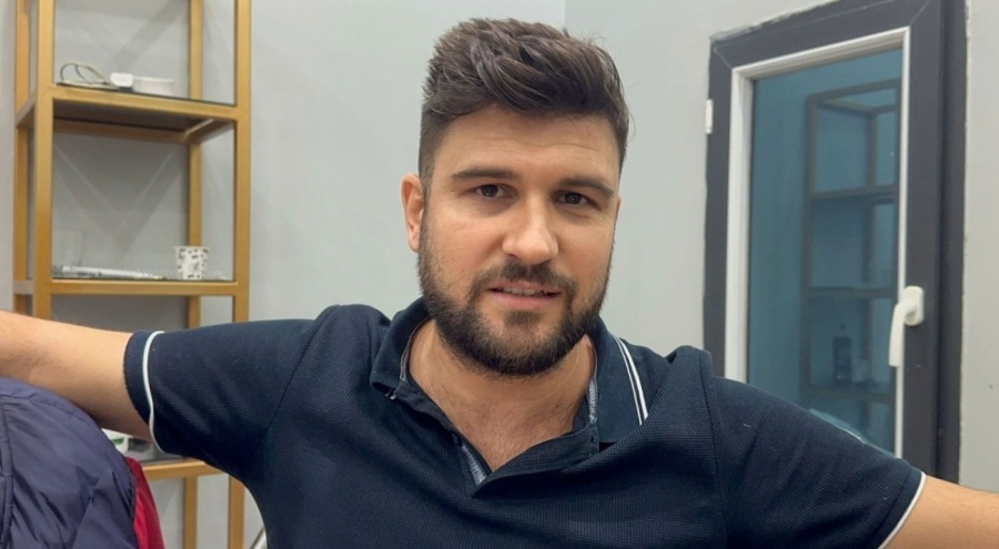 Çıraklarına şınav çektirerek yerlerde süründüren berbere, gözaltı!