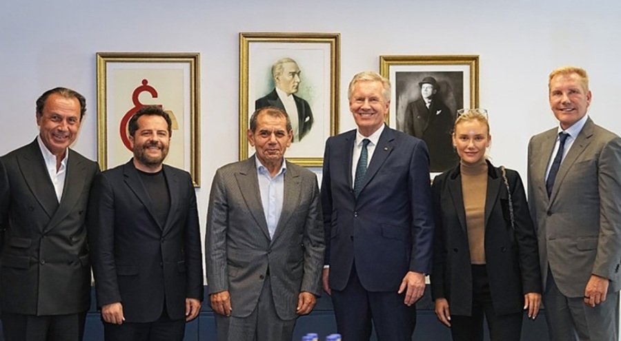 Christian Wulff'tan Galatasaray'a ziyaret