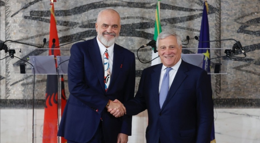 İtalya: Arnavutluk başta olmak üzere bu ülkelerin AB'ye katılmasından yanayız