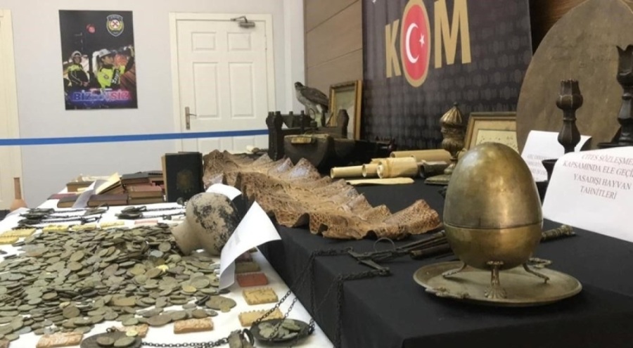 İstanbul'da 5 ayrı operasyonda çok sayıda eser ele geçirildi